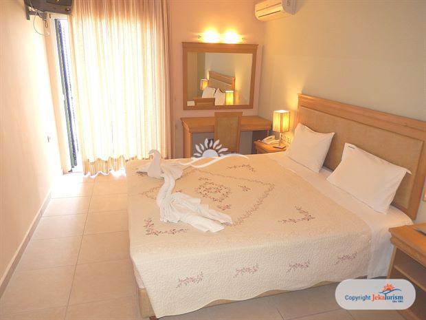 Poze Hotel Glyfada Beach Corfu