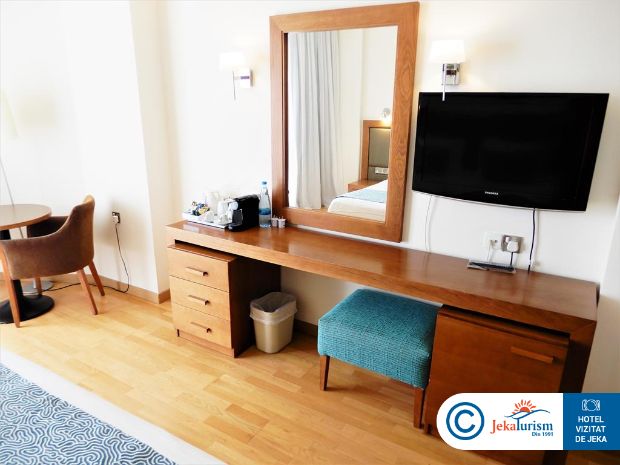 Poze Hotel Golden Bay Beach Larnaca