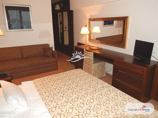 Poze Hotel Palas Petrovac