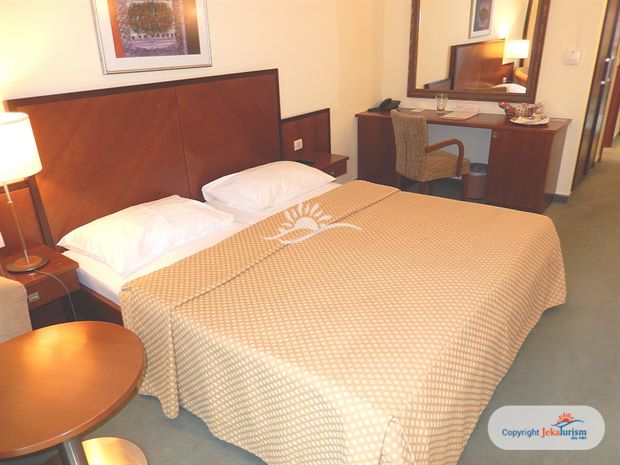 Poze Hotel Rivijera Petrovac