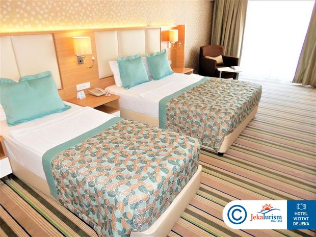 Poze Hotel Royal Garden Beach