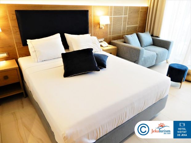 Poze Hotel Serenity Suites