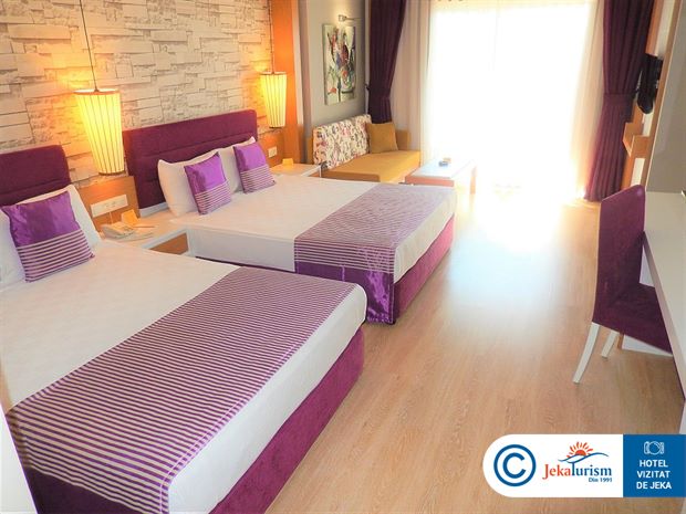 Poze Hotel Tui Magic Life Jacaranda Side