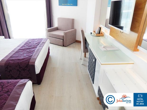 Poze Hotel Water Side Resort And Spa Side