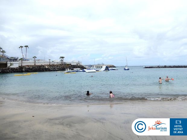 Poze Hovima La Pinta Beachfront Family 30