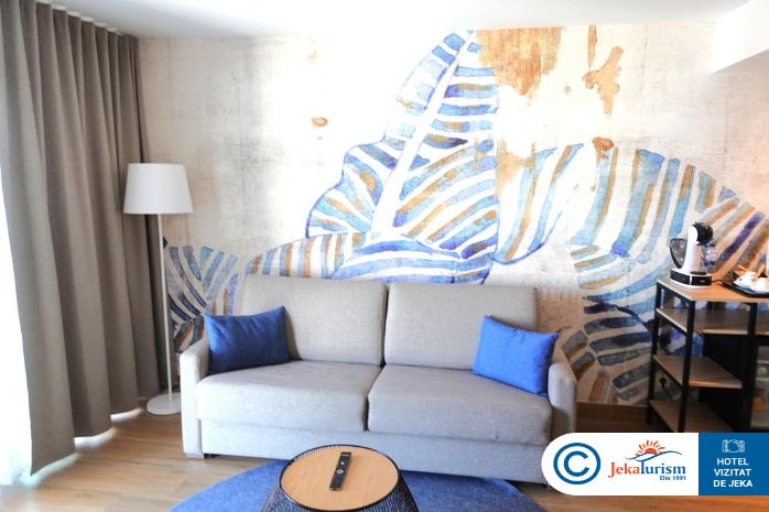 Poze L`Azure Hotel 6