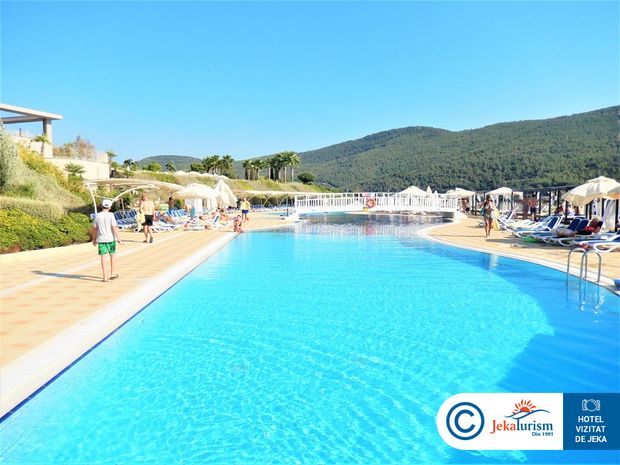 Poze La Blanche Island 9