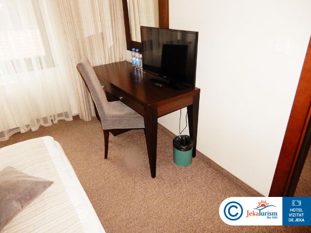 Poze Lion Borovets 12