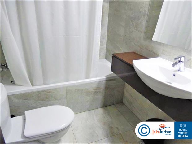 Poze Livadhiotis City Cipru