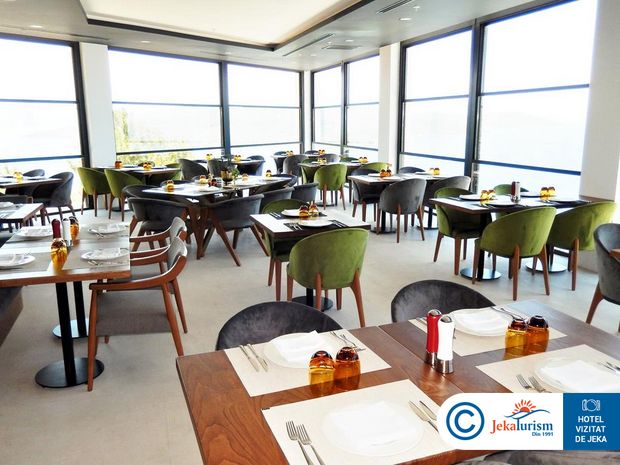 Poze Le Meridien Beach Resort 11