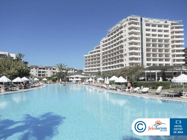 Poze Lara Barut Collection Lara