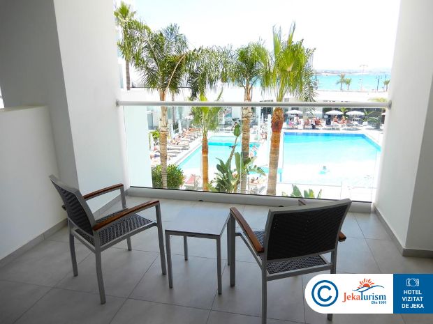 Poze Limanaki Beach Hotel & Suites Cipru