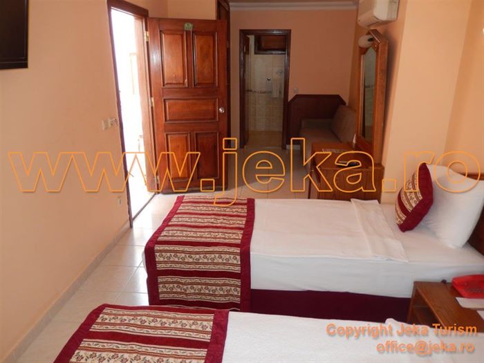 Poze Club Tarhan Beach Turcia