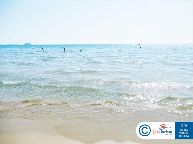 Poze Mediterranean Beach 11