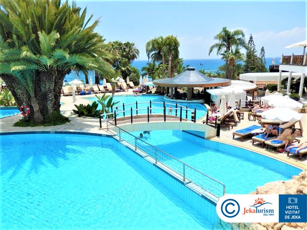 Poze Mediterranean Beach 12