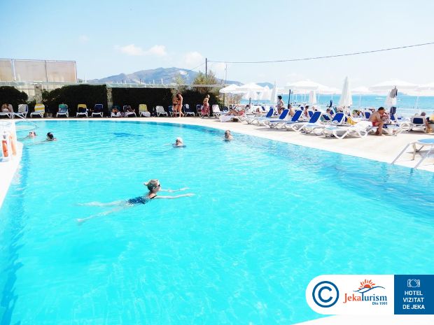 Poze Mediterranean Beach 7