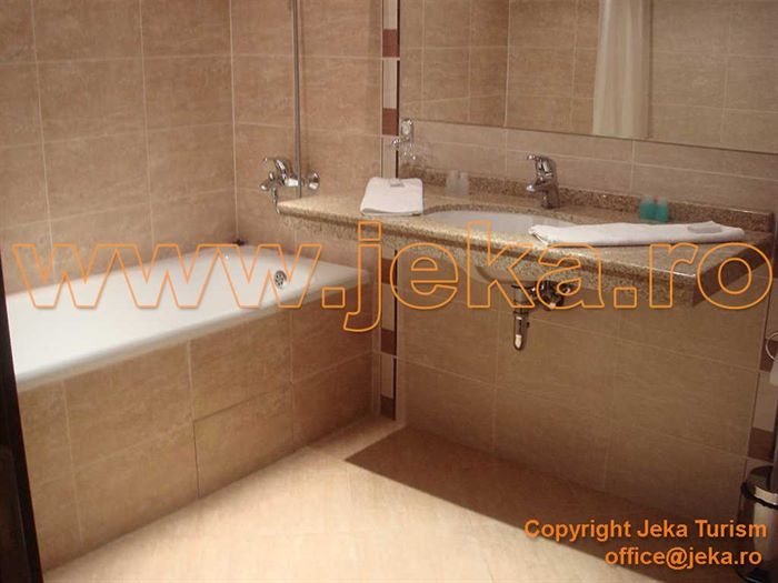 Poze Terra Complex 9