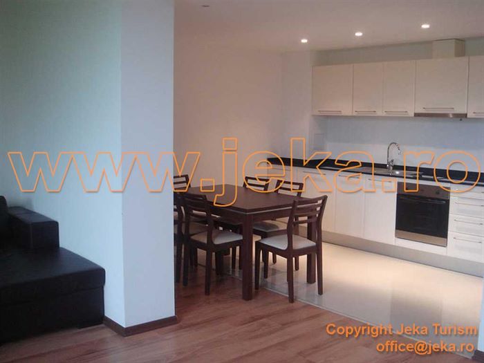 Poze Terra Complex 6