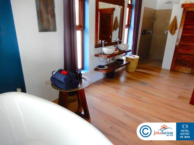 Poze Michamvi Sunset Bay 11