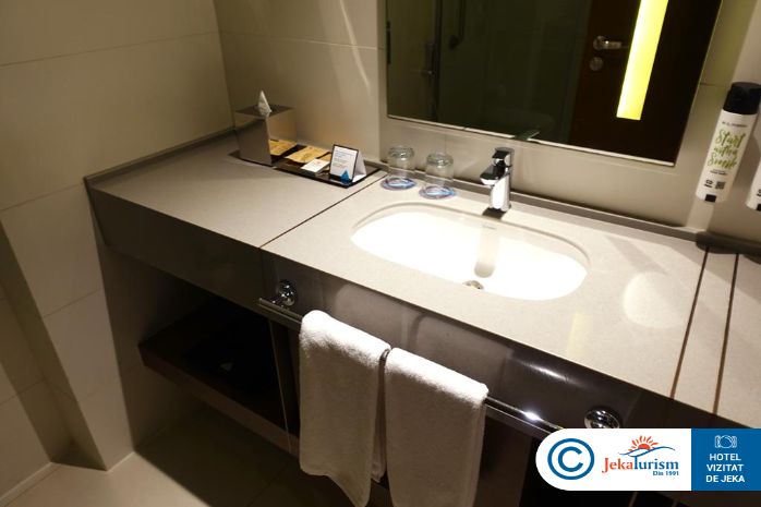 Poze Millennium Place Barsha Heights Dubai 14