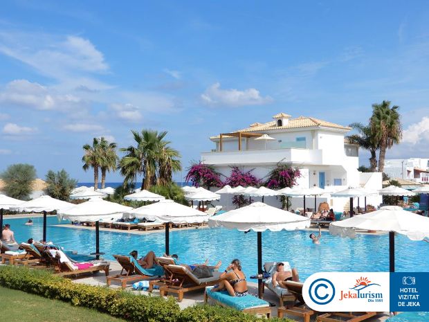 Poze Mitsis Selection Laguna 15