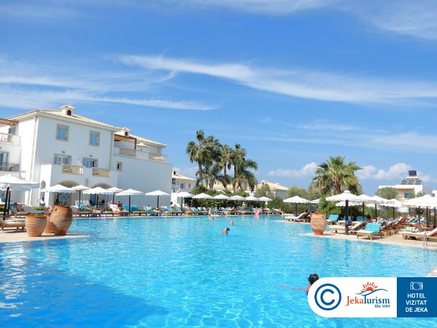 Poze Mitsis Selection Laguna 17