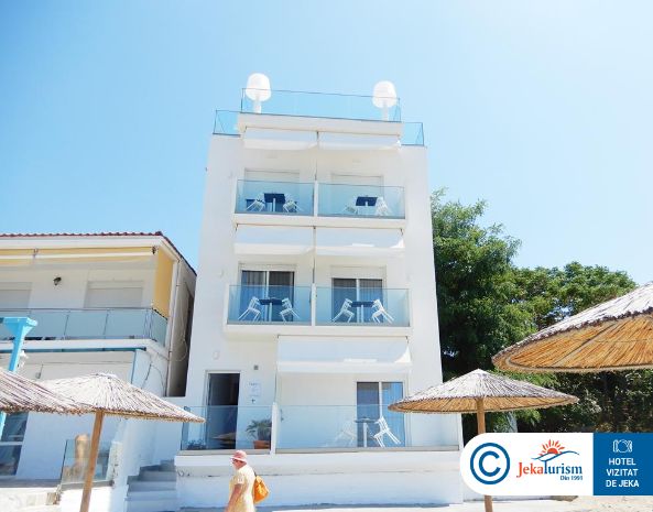 Poze Mr & Mrs K Bianco Thassos