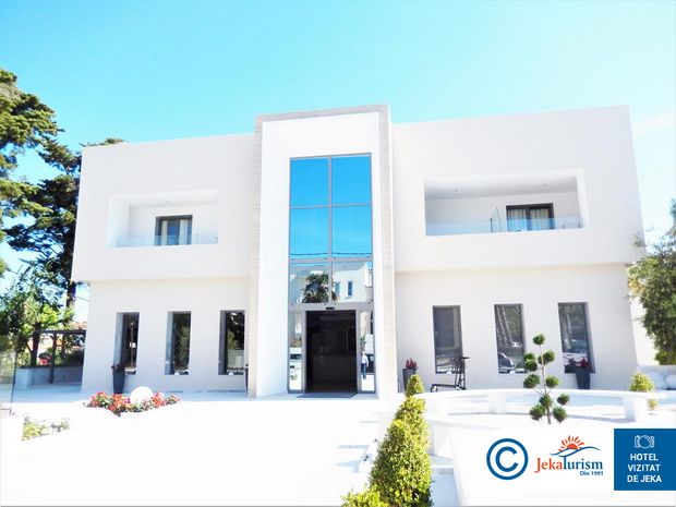 Poze Naias Kassandra