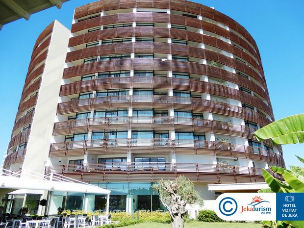 Poze Nirvana Cosmopolitan Lara