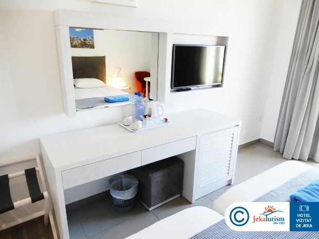 Poze Nissiana Hotel & Bungalows 6