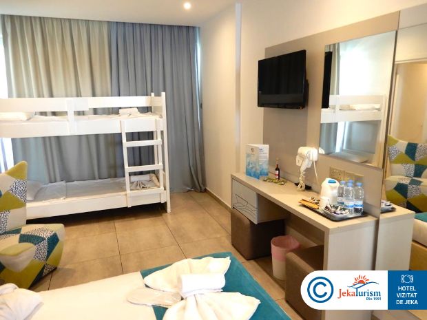 Poze Nicholas Color 6