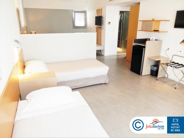 Poze Ostria Sea Side 6