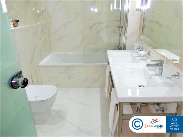 Poze Olympic Lagoon Resort 11