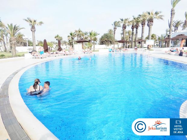 Poze One Resort Jockey 13