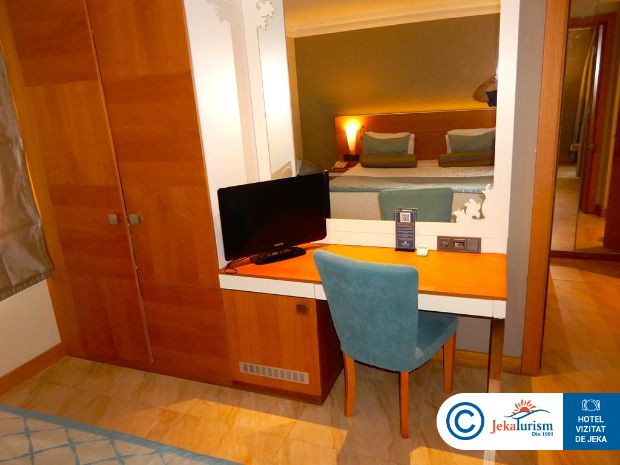 Poze Papillon Ayscha 7