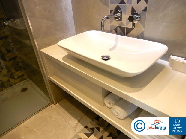 Poze Pernera Beach 8