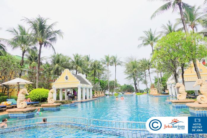 Poze Phuket Graceland Resort And Spa 11