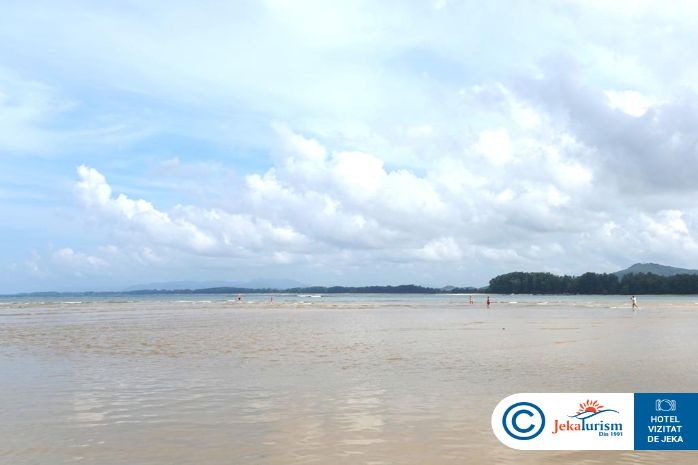 Poze Phuket Marriott Resort Nai Yang Beach 21