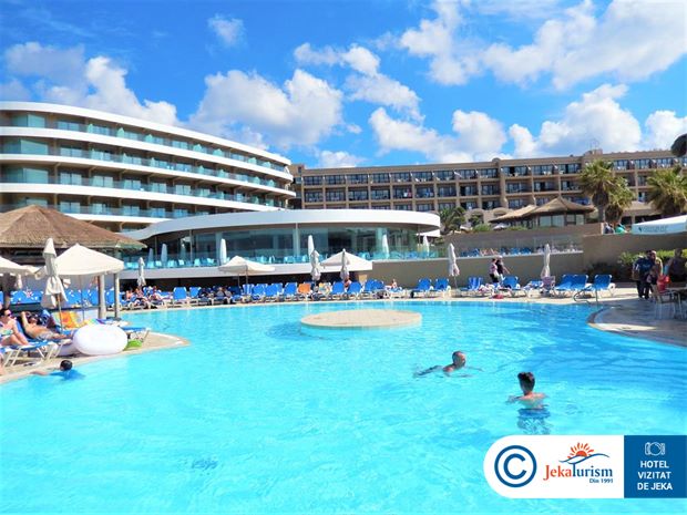 Poze Ramla Bay Resort 9