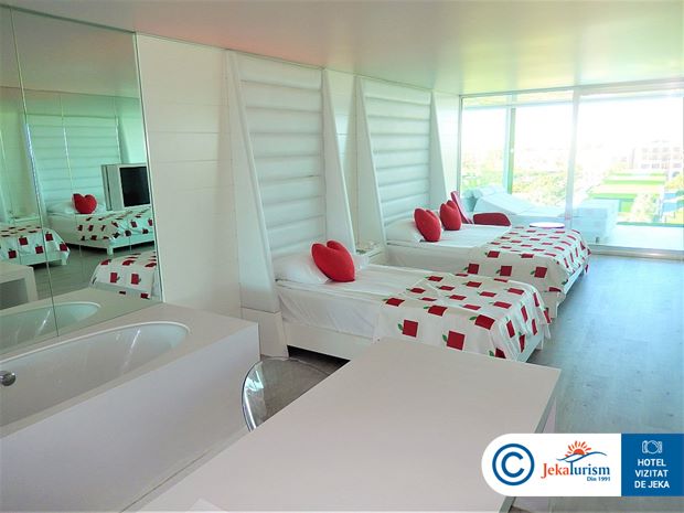 Poze Adam & Eve Turcia