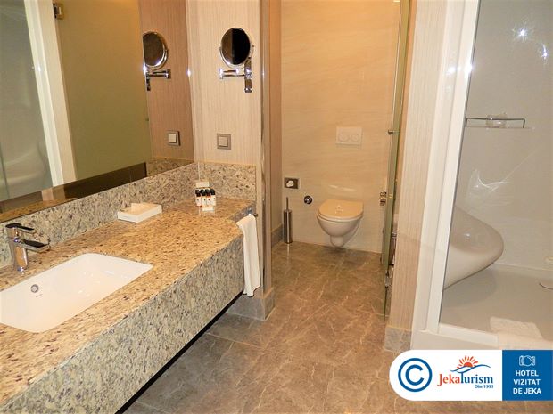 Poze Royal Seginus 8