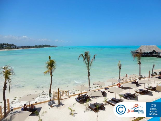 Poze Reef And Beach 11