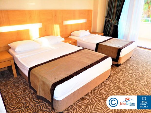 Poze Saphir Hotel & Villas 8