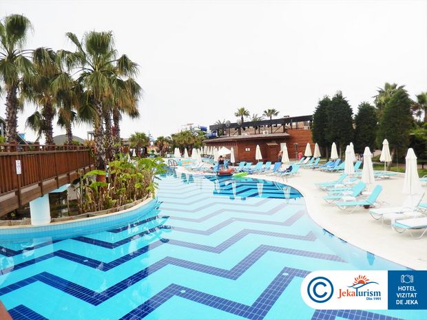 Poze Saturn Palace Resort 7