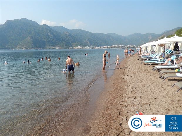 Poze Orka Lotus Beach 14