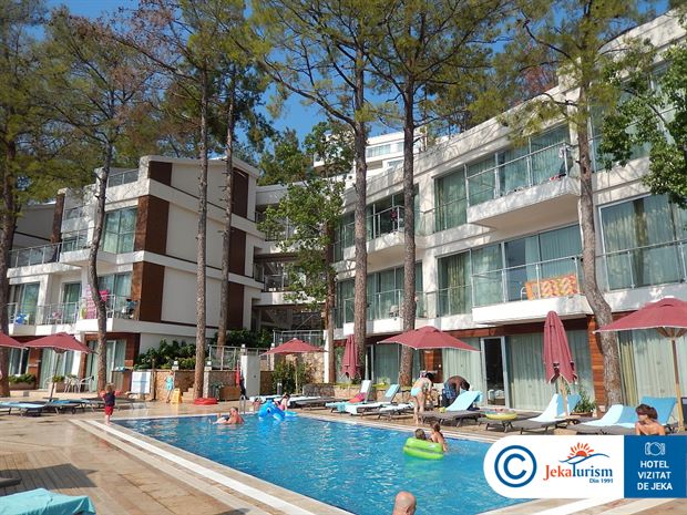 Poze Orka Lotus Beach 8