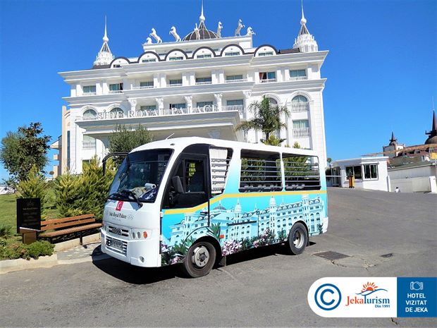 Poze Side Royal Palace 12