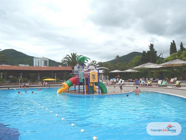 Poze Slovenska Plaza 13