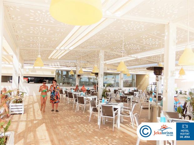 Poze Sunrise Holidays 8