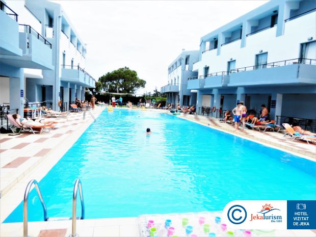 Poze Sunrise Village 15